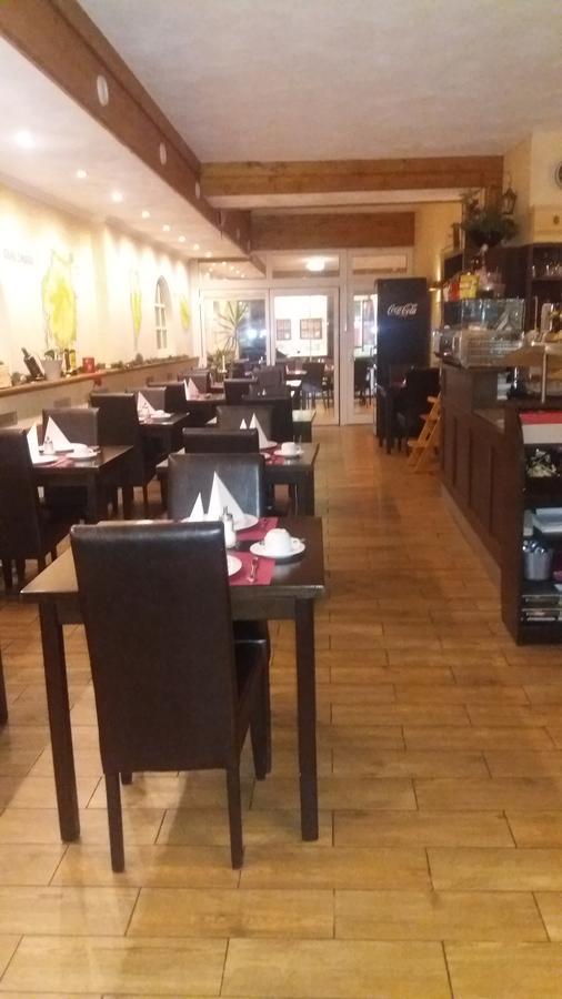 祖尔帕斯特克莱沃酒店 外观 照片